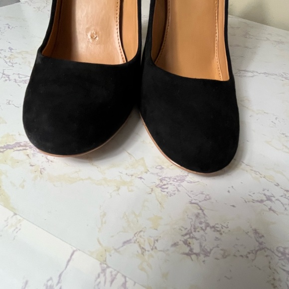 J Crew Factory Black Suede Thick 4 inch Heels Almond Toe Size 9 - Picture 7 of 8